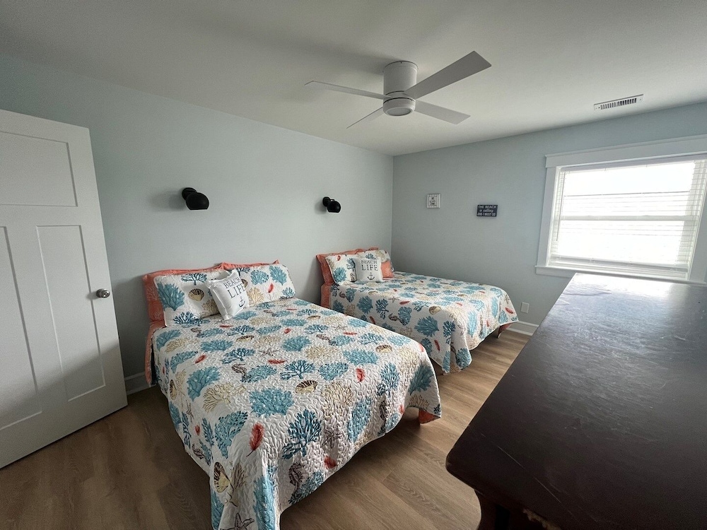 Boston Commons Penthouse 5 Bedroom Condo by RedAwning