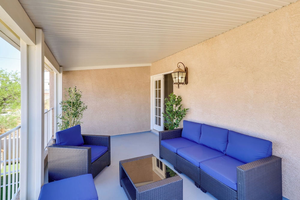 7 Mi to Fremont Street: Spacious Vegas Home!