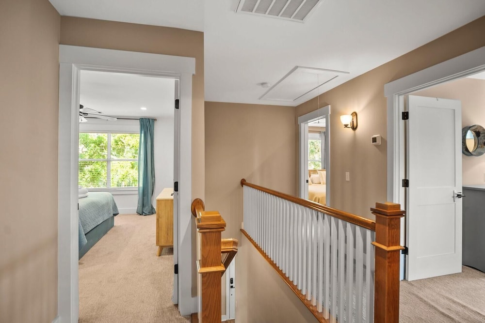 Beautiful 3 Bedroom, 2.5 Bath Home on the North Side of the Island