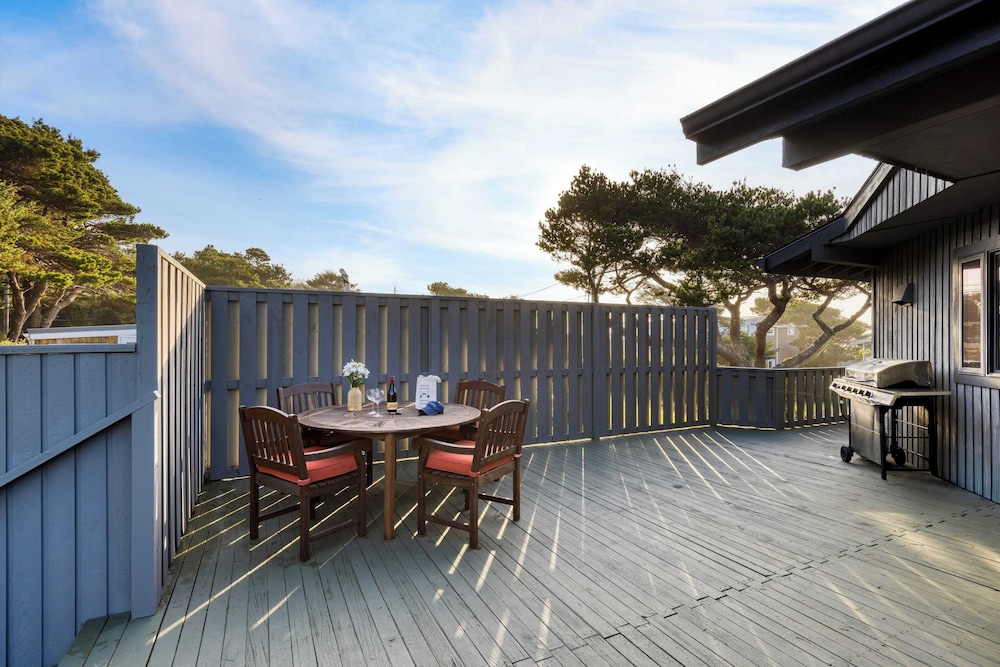 Half Block to Beach w/ Oceanview, Patio + Balcony The Shore Pine by Avantstay
