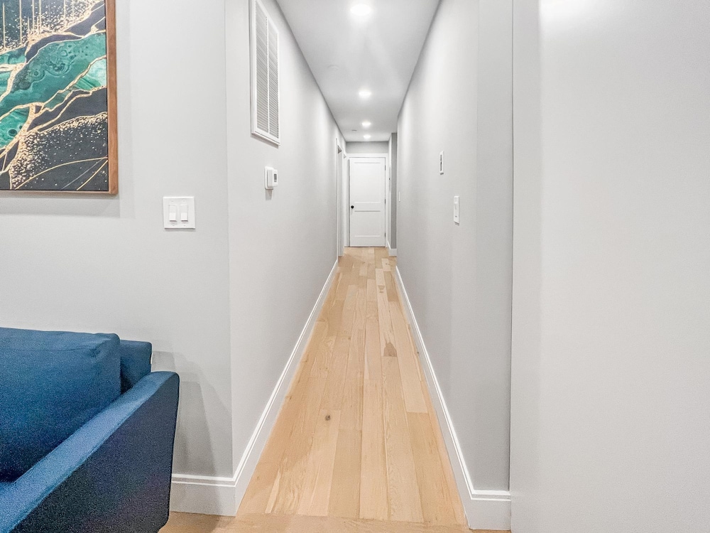 Luxury 3BD 2BA Near Logan Airport and T Station photo 5