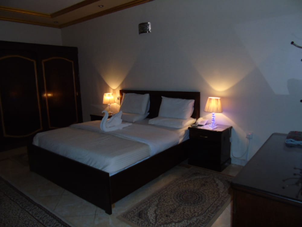 Hotel Almudawah Hotel - Image 1