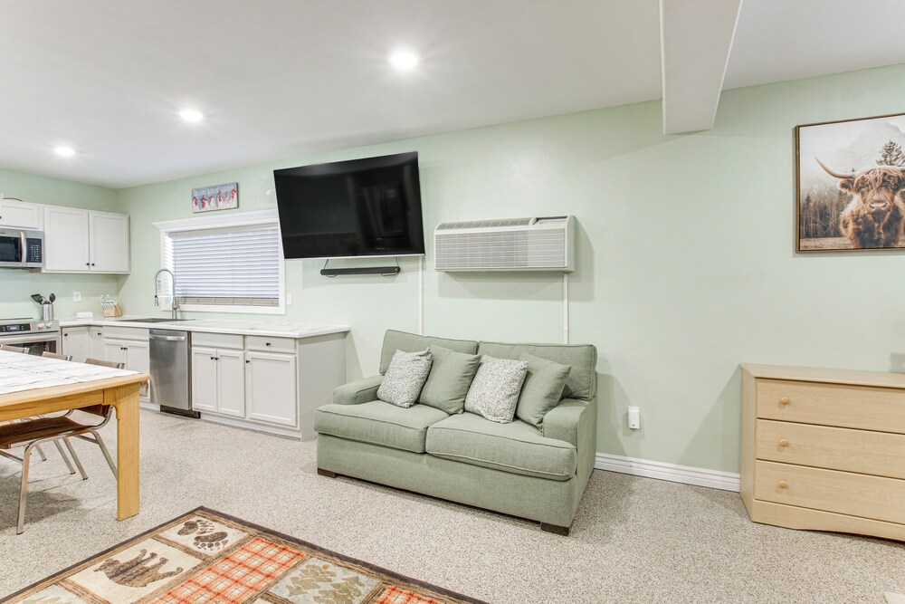 1 Mi to Box Elder County Fairgrounds: Cozy Studio