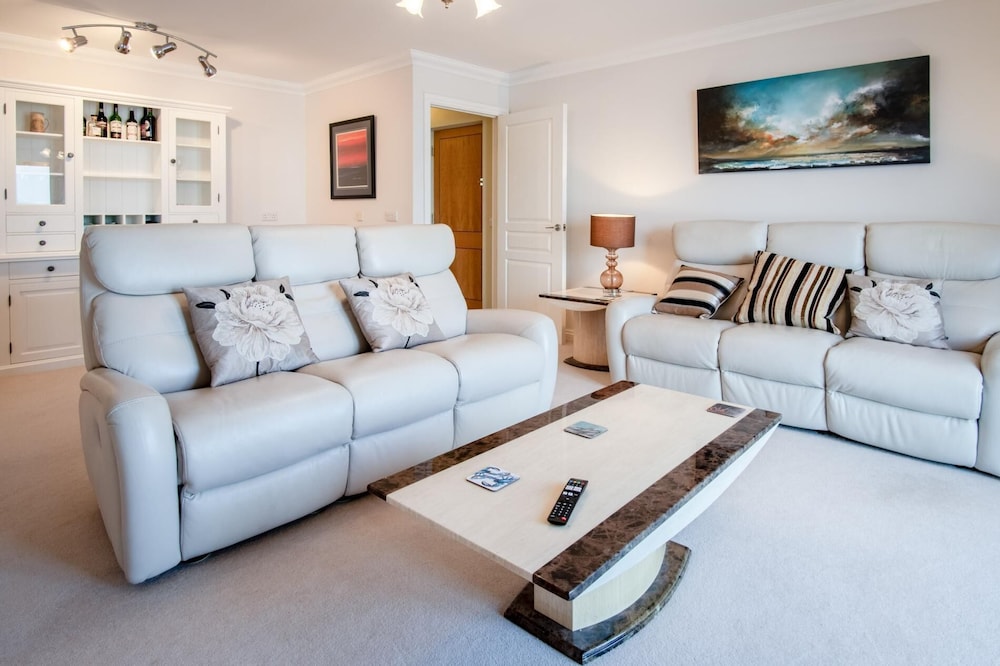 13 St Bride's Bay View - 4 Bedroom - Broad Haven