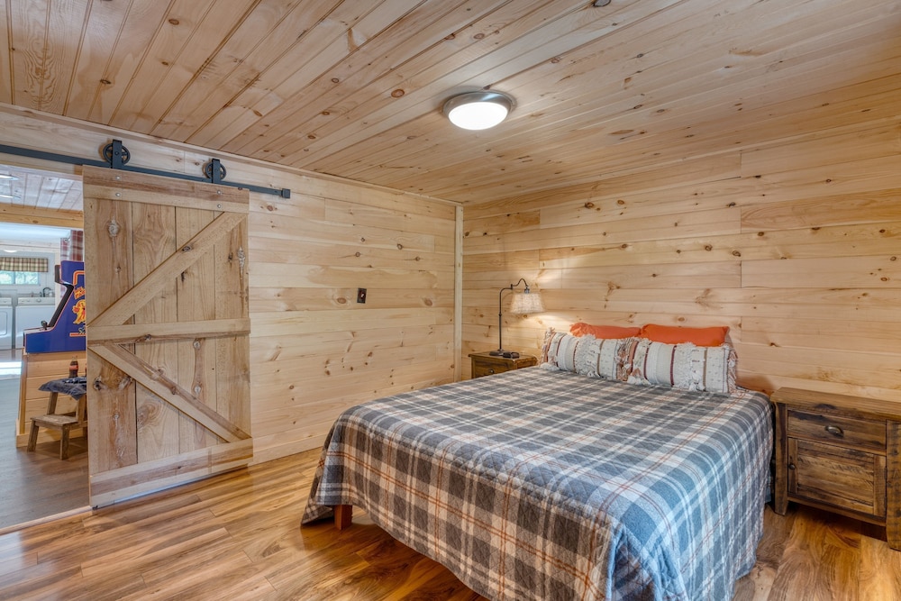 The Rustic Cottage by Avantstay Hot Tub Fire Pit Pool Table 5mins to Town
