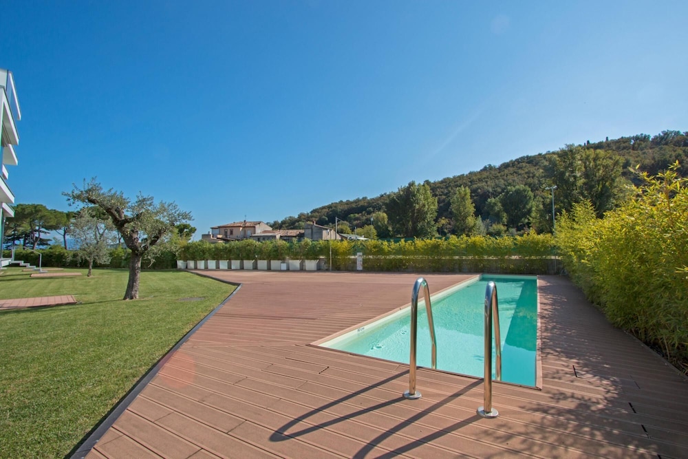 Bristol Exclusive 2 5 by Wonderful Italy