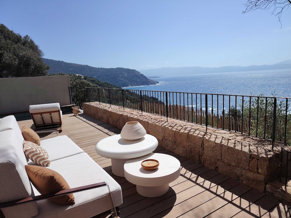 Luxury Villa a Nepita Beach Access Through the Maquis