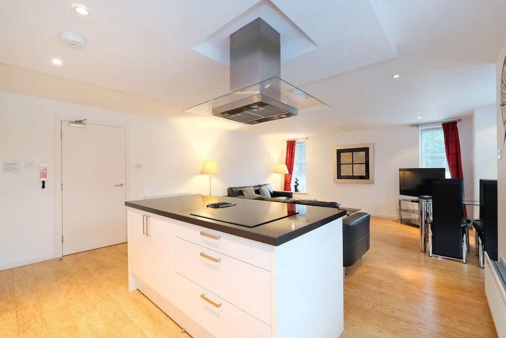 A Contemporary Apartment With Transport Links to Aberdeen City