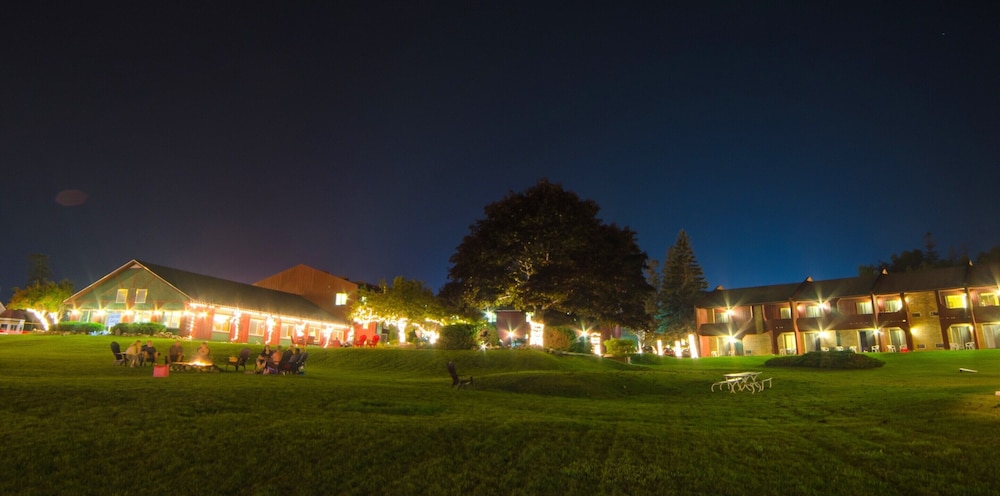 Cedar Hill Lodge