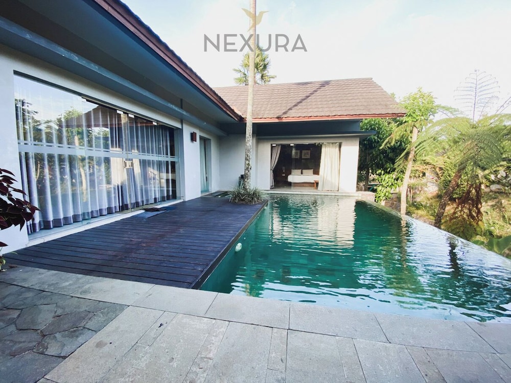 Jambu Klutuk Resort