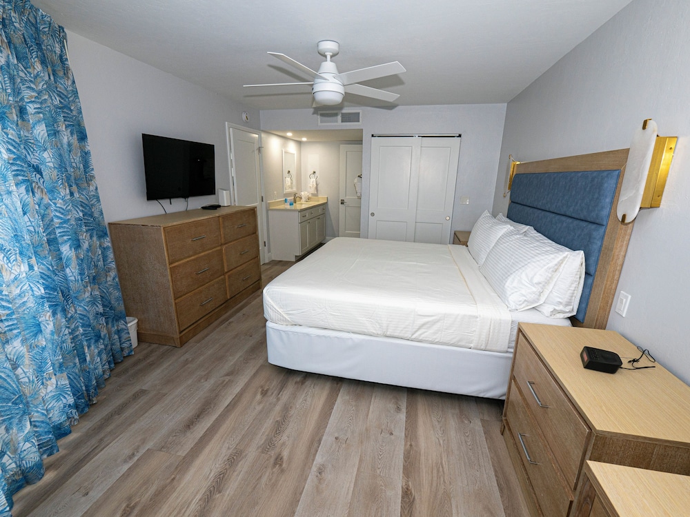 Shell Island Beach Club