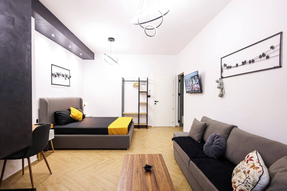 Grandstay Central 105
