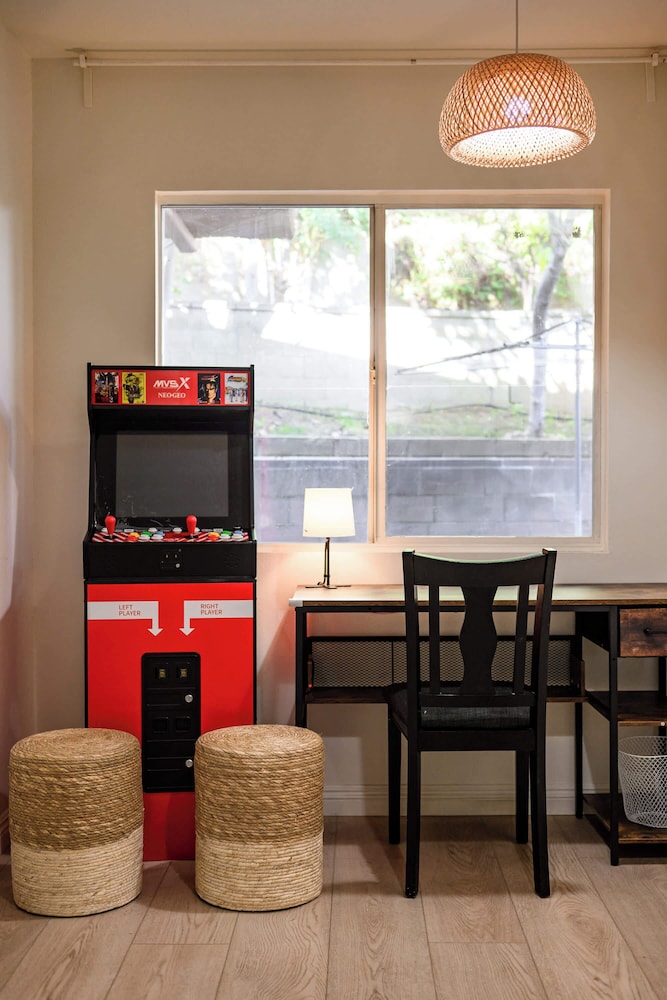 Newly Updated Family Retreat Safe Area Near Dtla