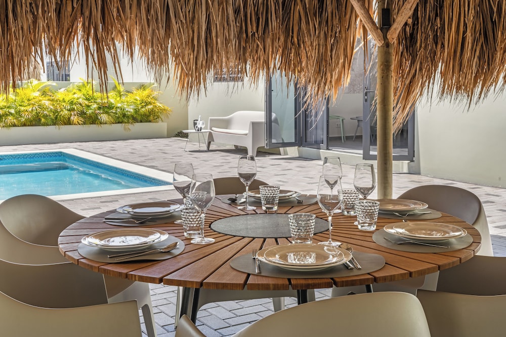 Villa Solana with private pool, Mambo Beach