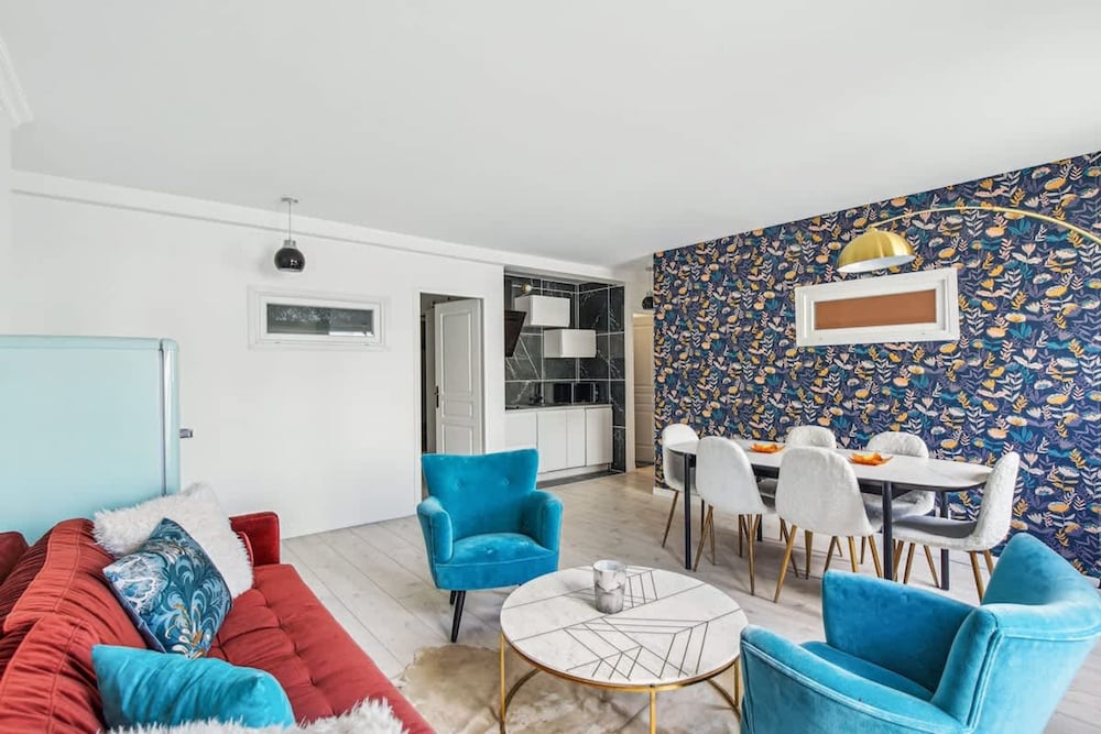 Exceptional Apartment With Terrace - La D Fense