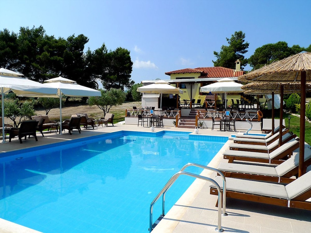 Valcour Inn & Boathouse