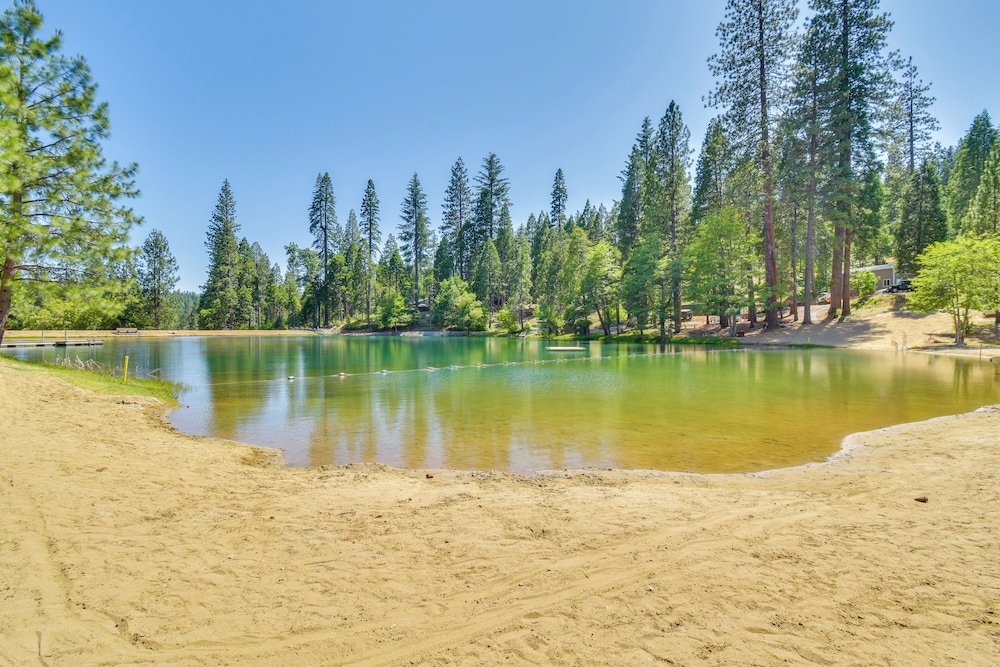 Sleek Blue Lake Springs Retreat w/ Deck & Yard!