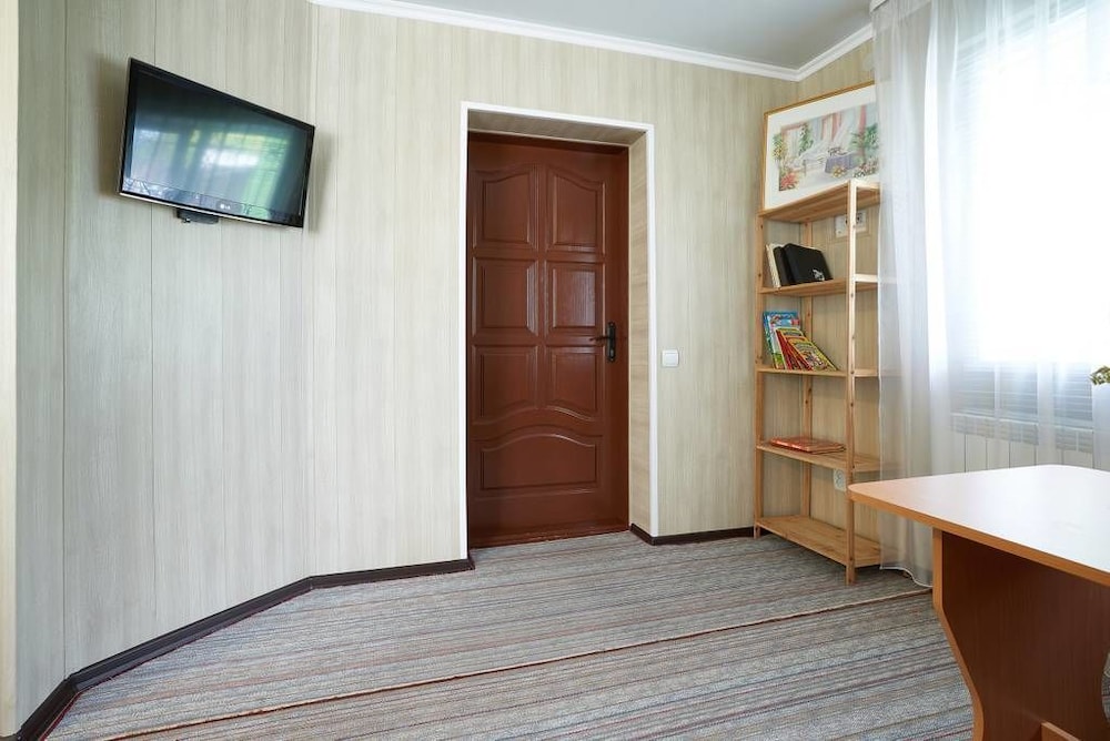 Boryspil Airport Sleep&Fly GuestHouse