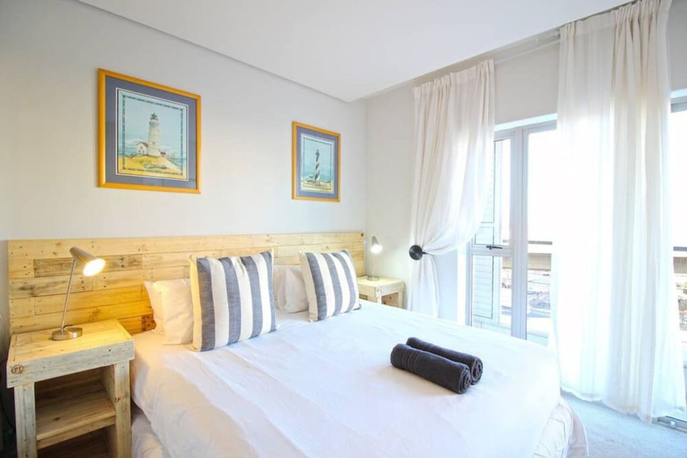 Upmarket 2bed City Retreat Close to V A Waterfront
