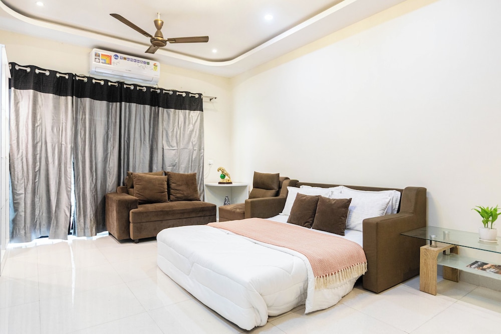 Indigo Studio by Jadecaps Nr. DLF IT Park