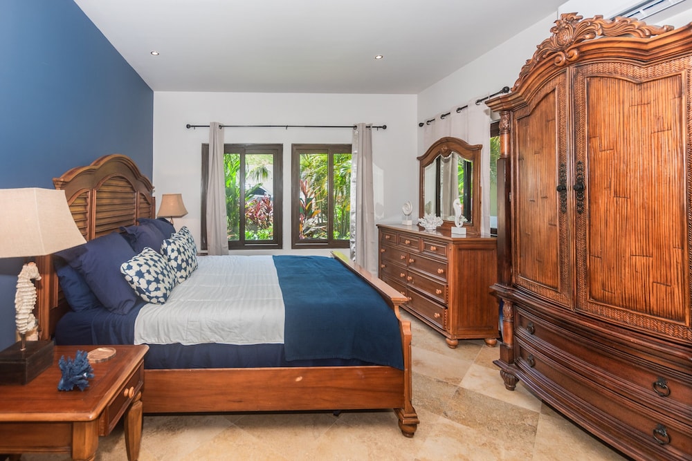 Pristine Bay 1005- Villa Loce 4 Bedroom Home