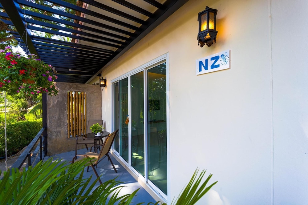 Fantastic 7 Bungalow Private Resort BR7
