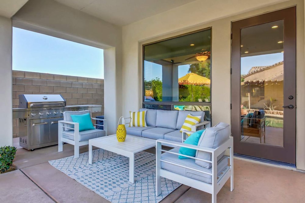 Elegant Desert Oasis Near Coachella Palm Springs