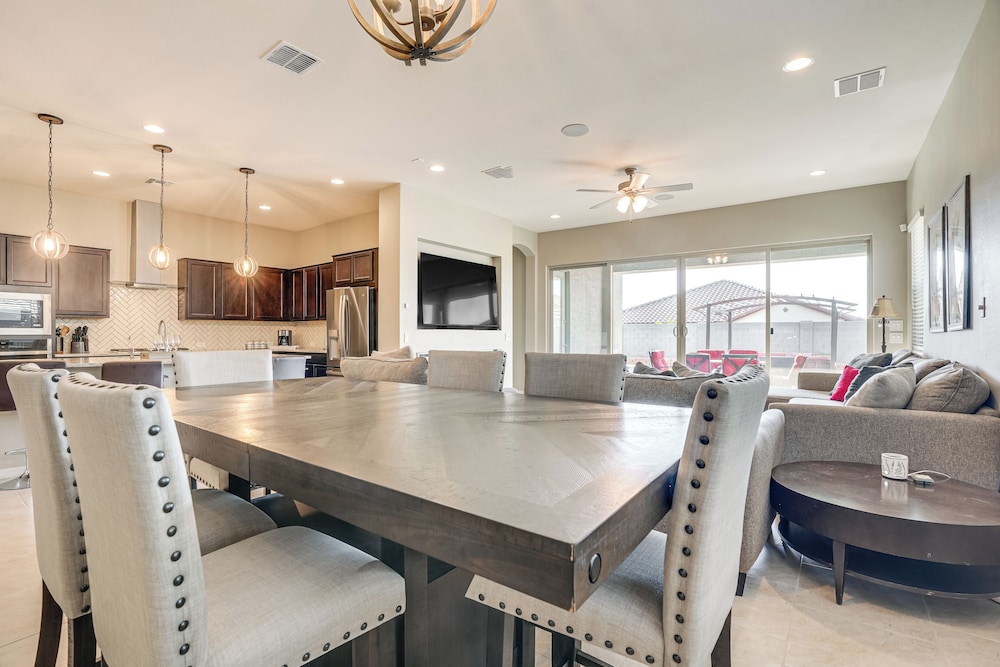 Covered Patio & Community Pool: Home in Surprise