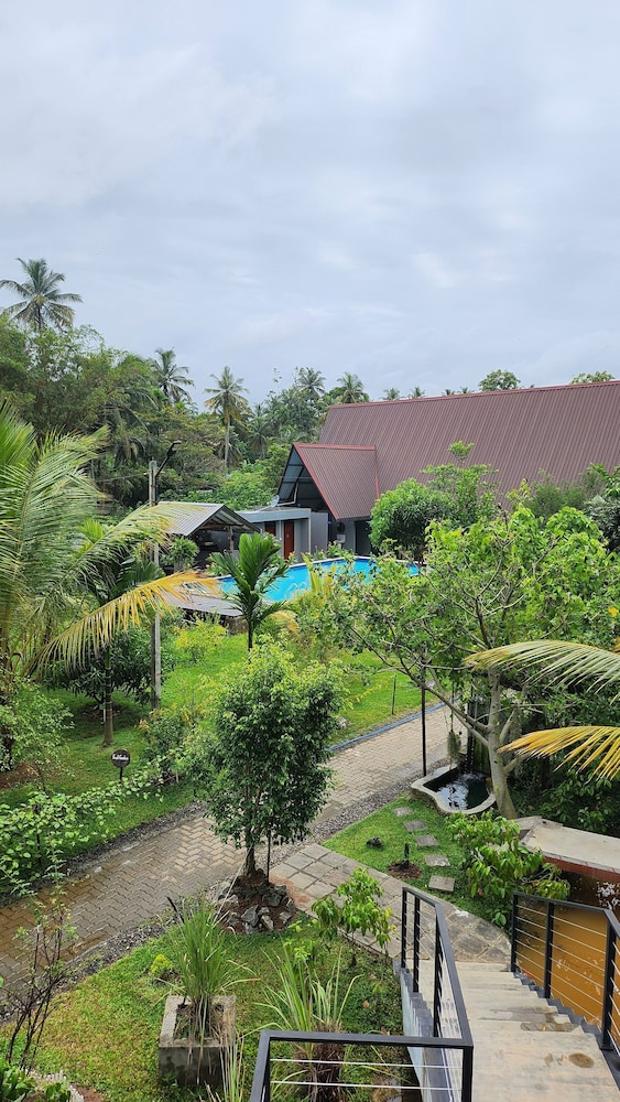 Steps Garden Resort