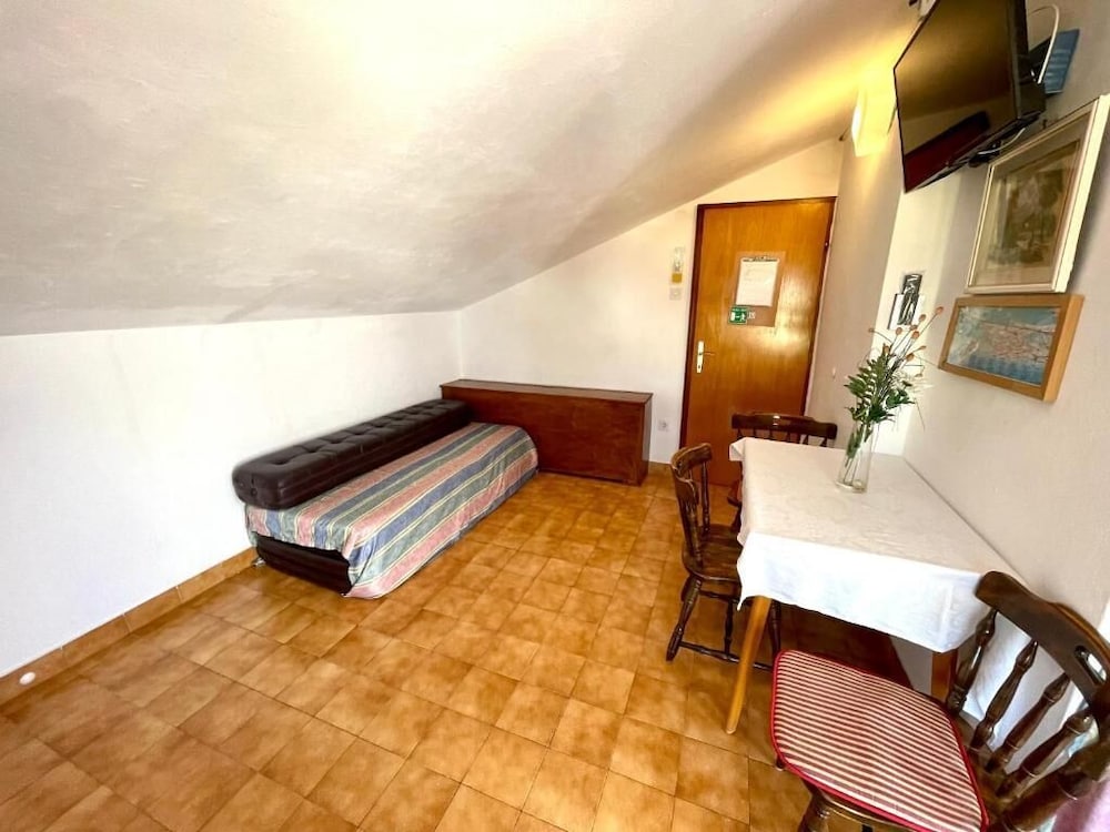 Apartment Luky 9