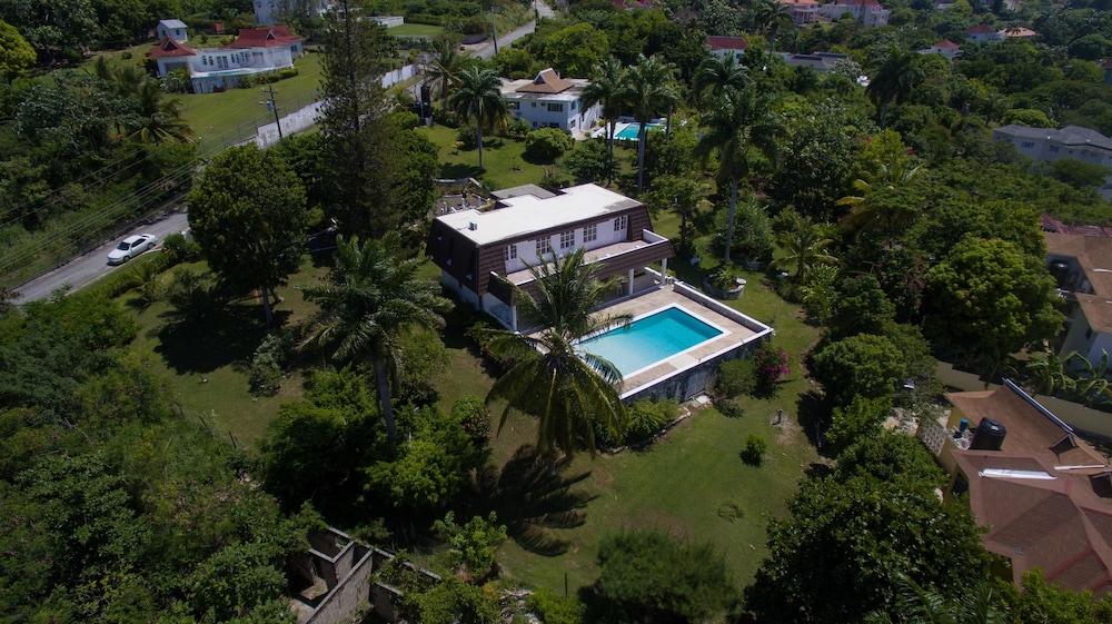 Burlingame Villa