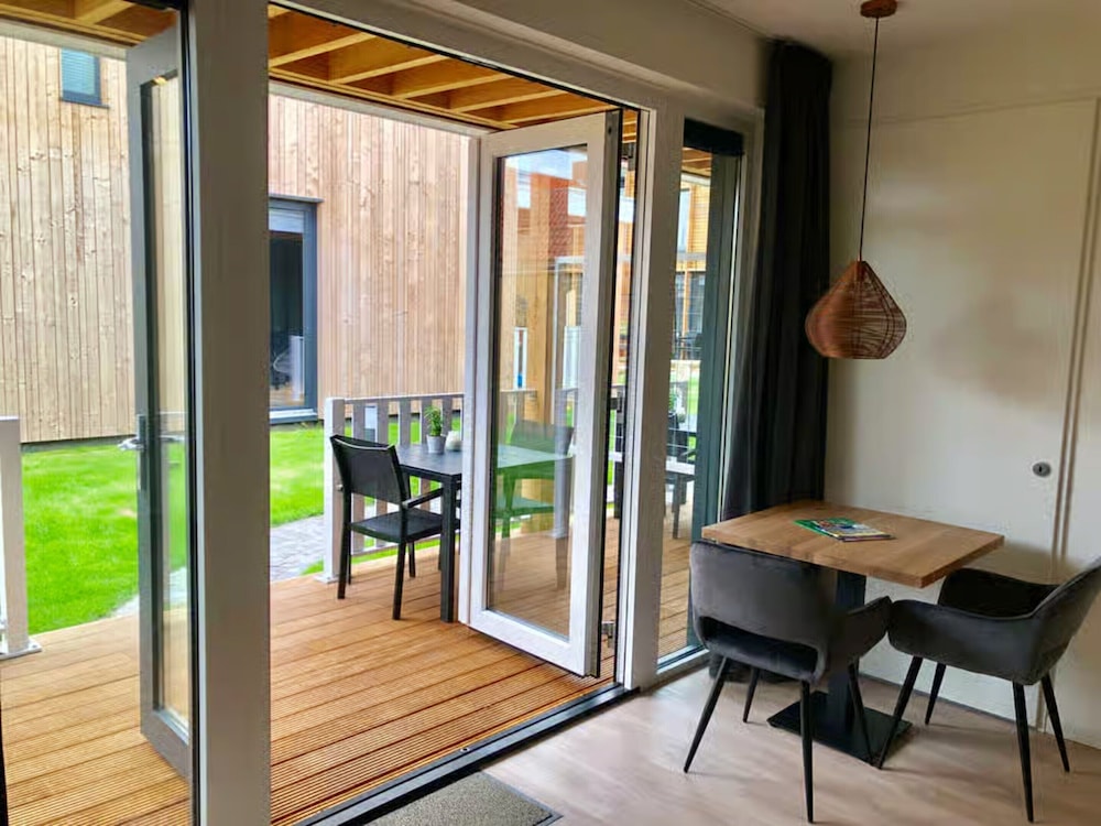Ground Floor Lodge With Private Veranda