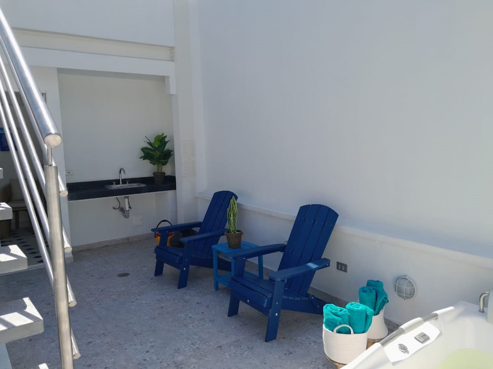 5ct-l 5 Bedroom House In Getsemani De Cartagena With Jacuzzi