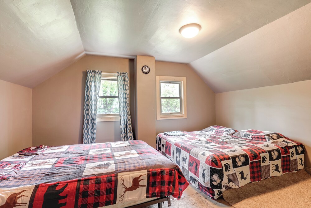 4 Mi to Gordon Lake: Cozy Retreat in Glidden!
