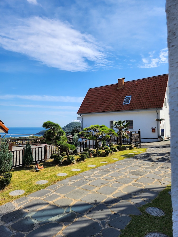 Namhae German Village Hercules