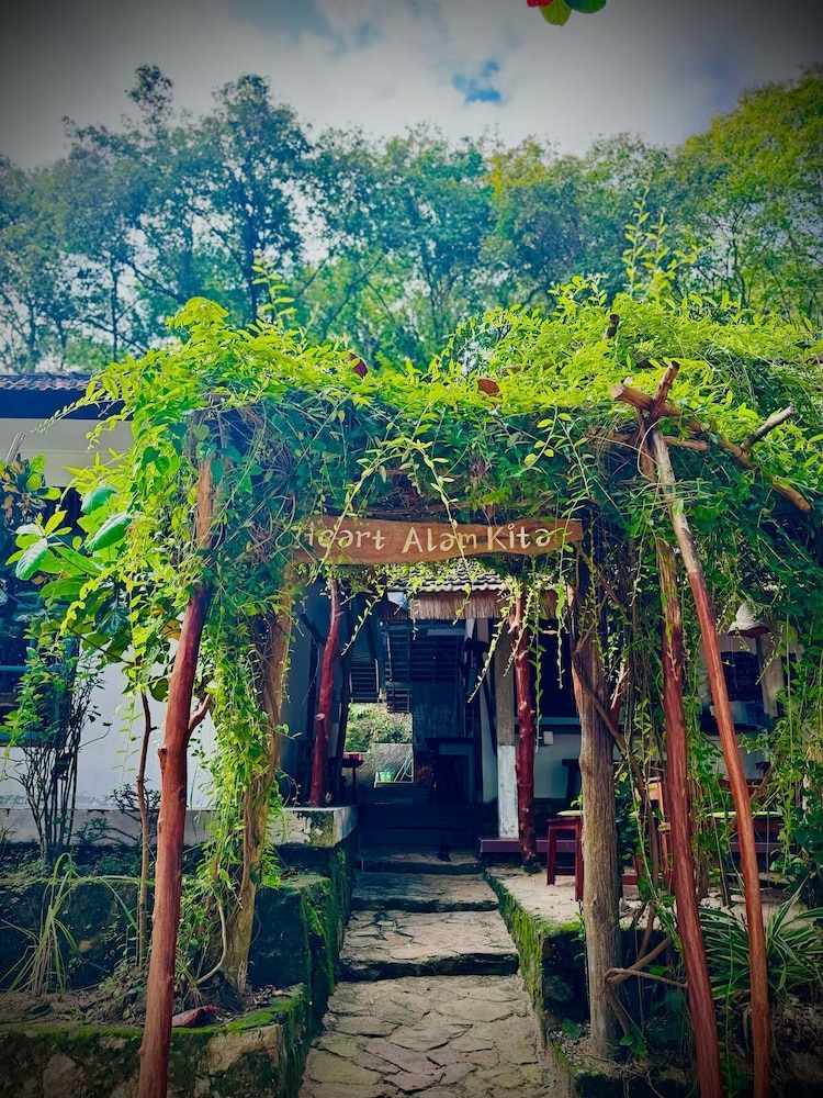 Alam Kita