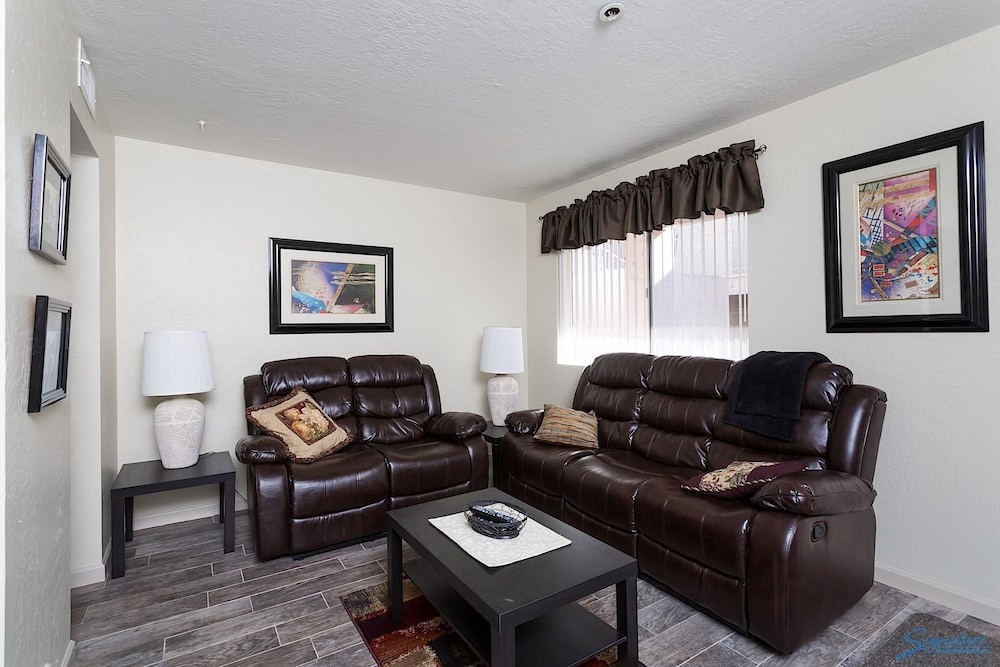Cliffs in Surprise By Signature Vacation Rentals