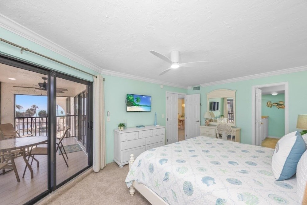 Pointe Santo B31 2 Bedroom Condo