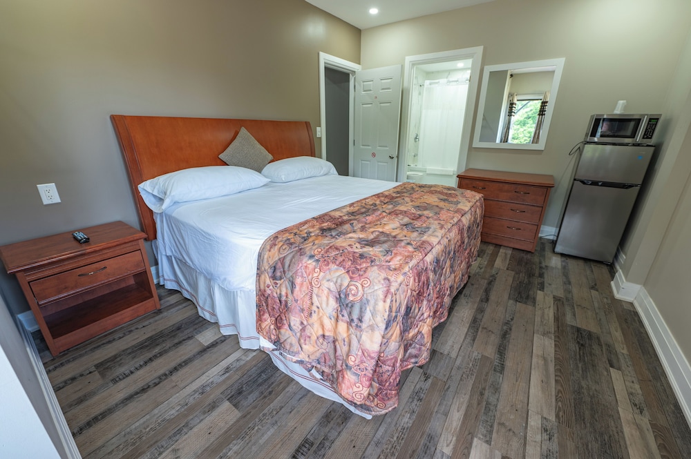 Sauble Beach Lodge