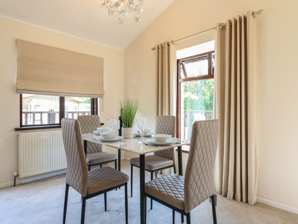 27 Brocklehurst