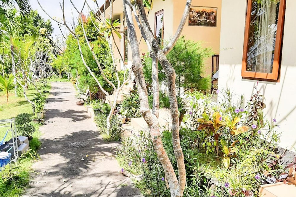 Bhujangga Village Uluwatu