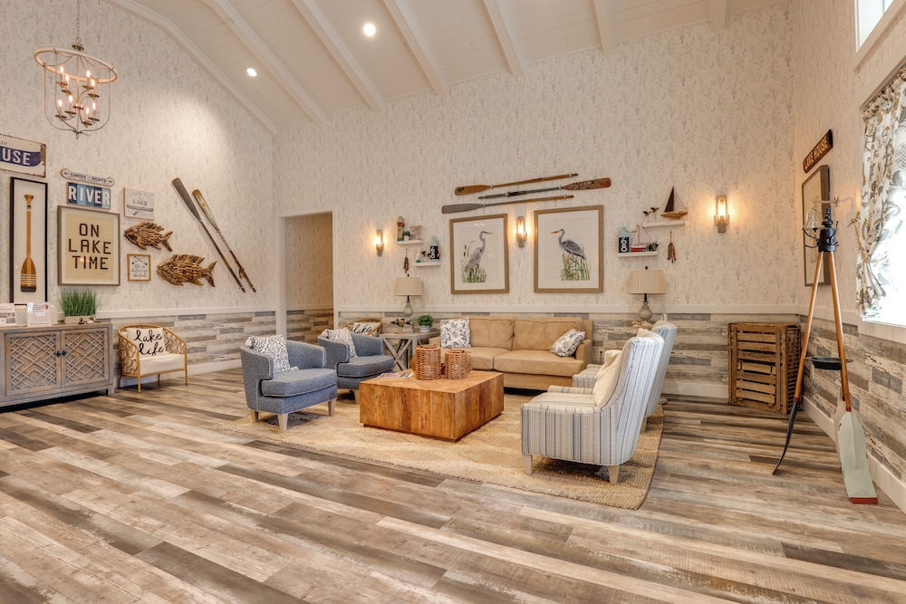 Golf Cart & Home Office: The Villages Retreat!