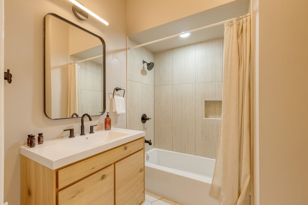 Game Farm Villa by Avantstay 10bdr Private Pond Spa Pool Family-friendly