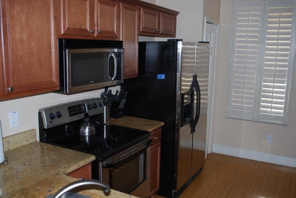 Villas At Regal Palms