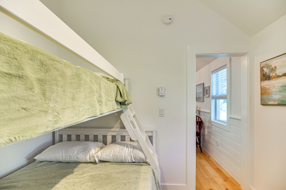 Walk to Main St: Osterville Village Gem w/ Patio