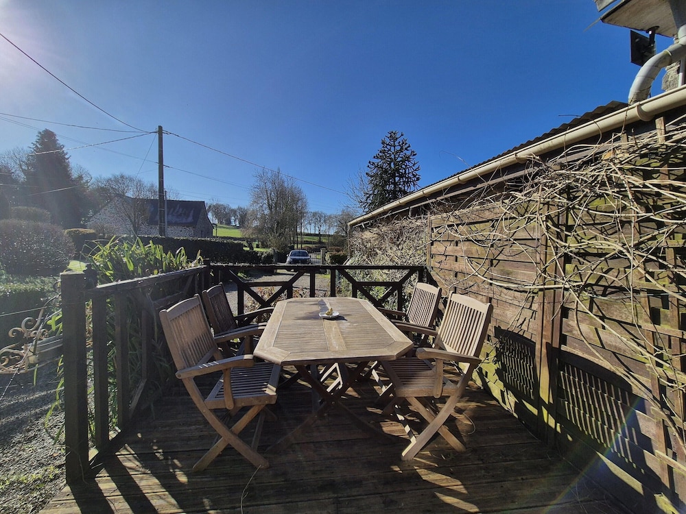 Cottage in Mael-carhaix With Terrace