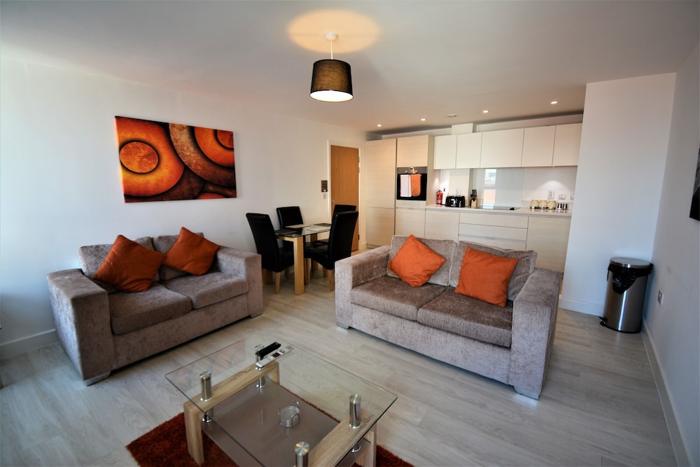 Kennet House Superior Serviced Apartment