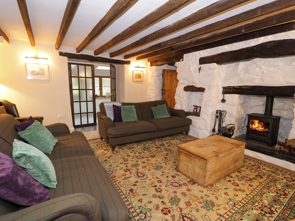 Glandwr Cottage