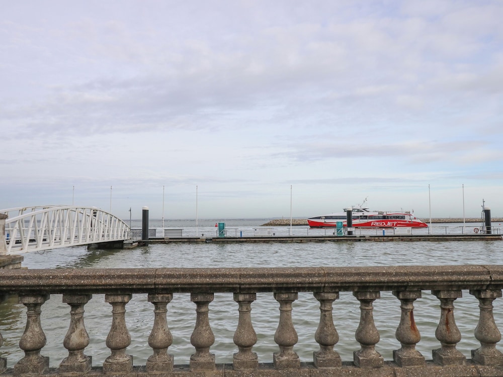 Medina by The Solent