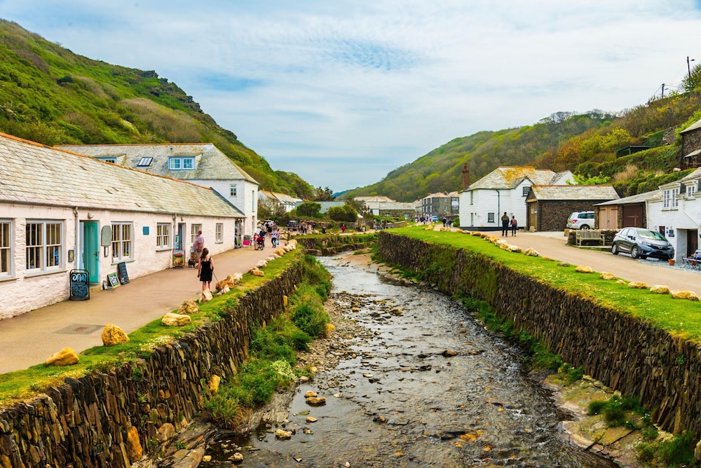 Studio in Boscastle Near Tintagel Castle